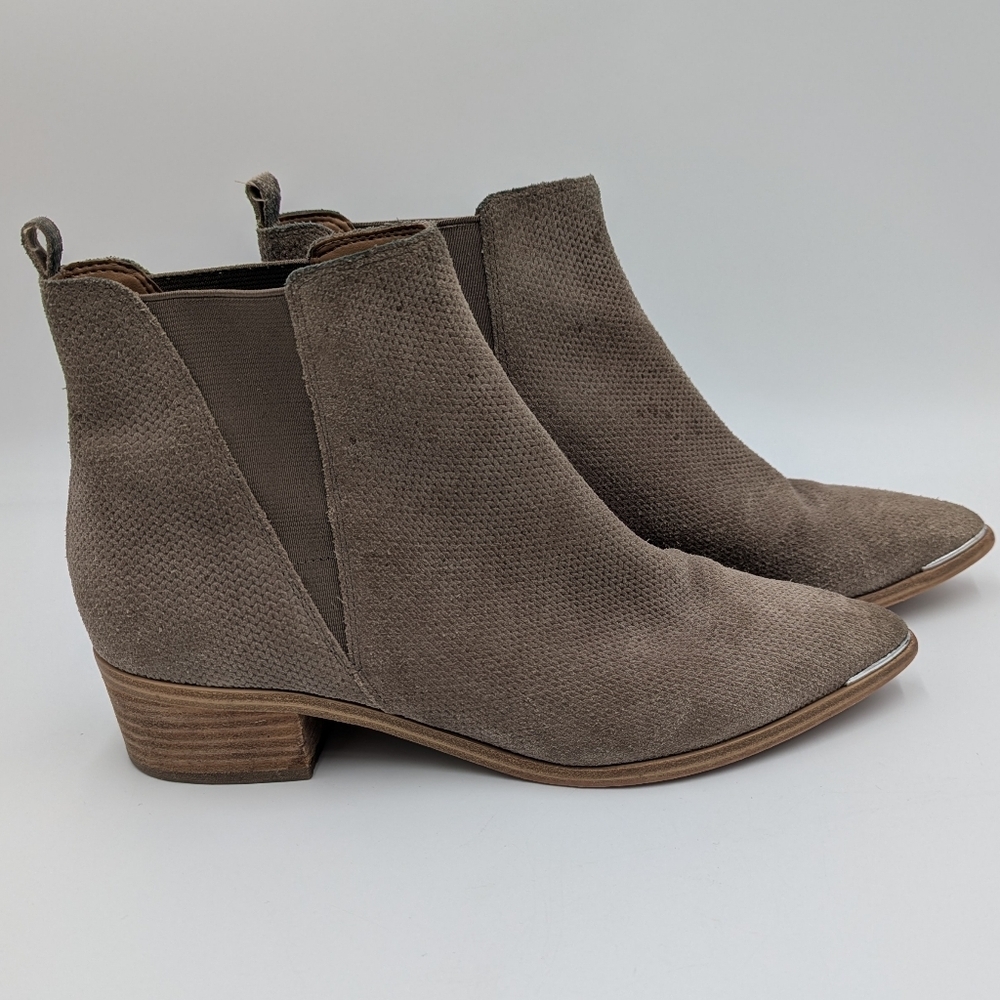 Marc Fisher Yale Chelsea Suede Ankle Boots 8.5M Taupe Pointed Toe Slip On
